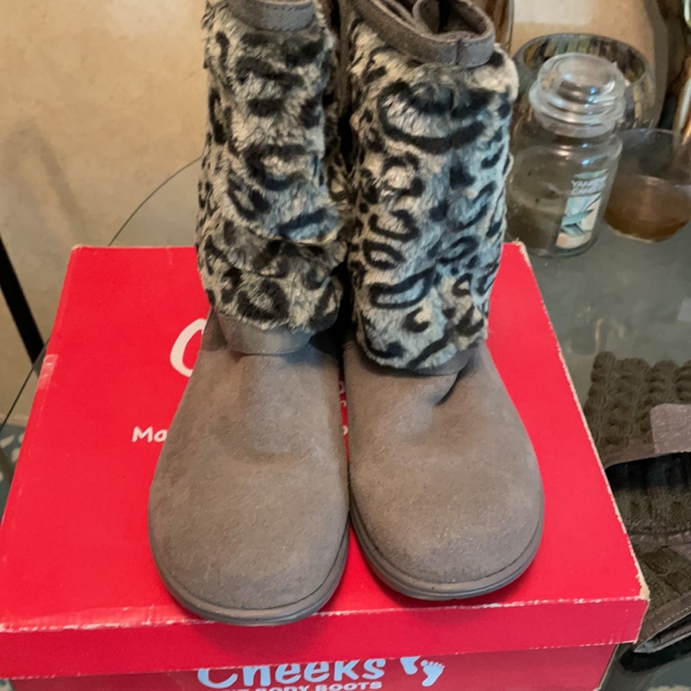 Grey suede boot - Picture 5 of 7